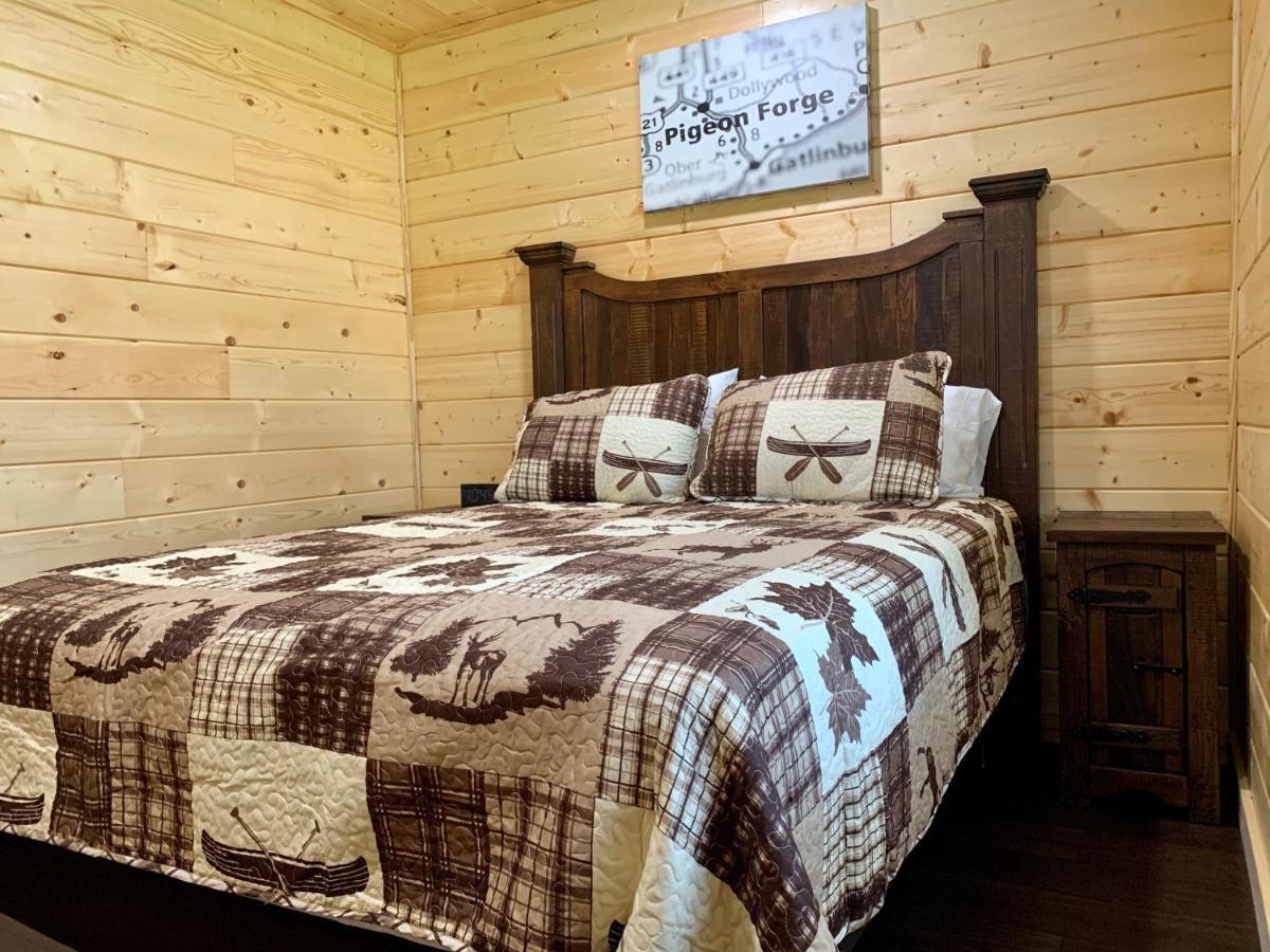 The Brick House: Brand New! 3 Bedroom Home With Private Driveway Pigeon Forge Eksteriør billede